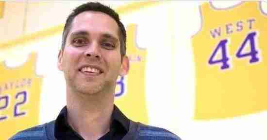 官宣!湖人又被快船挖走一人 从内部捣毁湖人?(图3) 官宣!湖人又被快船挖走一人 从内部捣毁湖人?(图3)